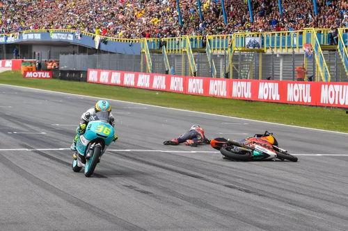 motogp吃瓜,吃瓜群众揭秘赛场背后的故事